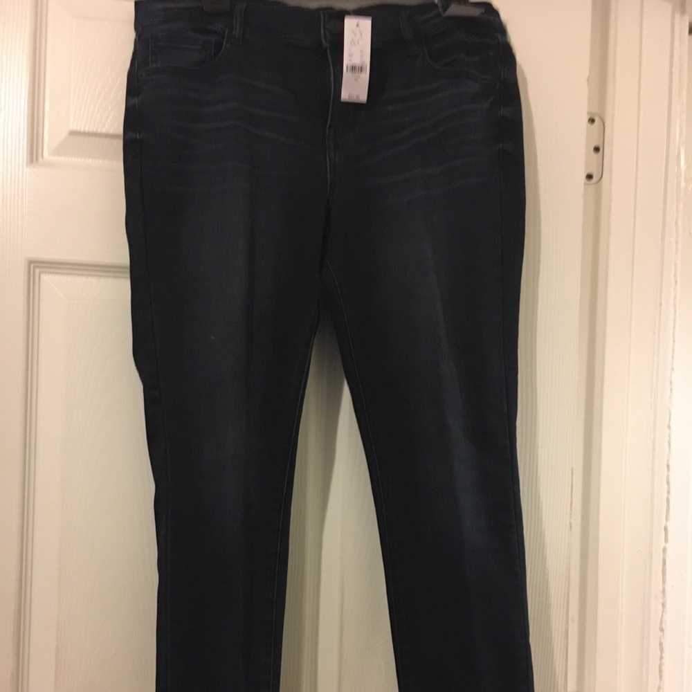 NY& CO SOHO Black Jeans With Embroidery